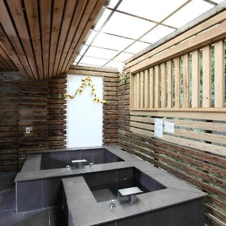 Hotel Hotspring World Wulai Esterno foto