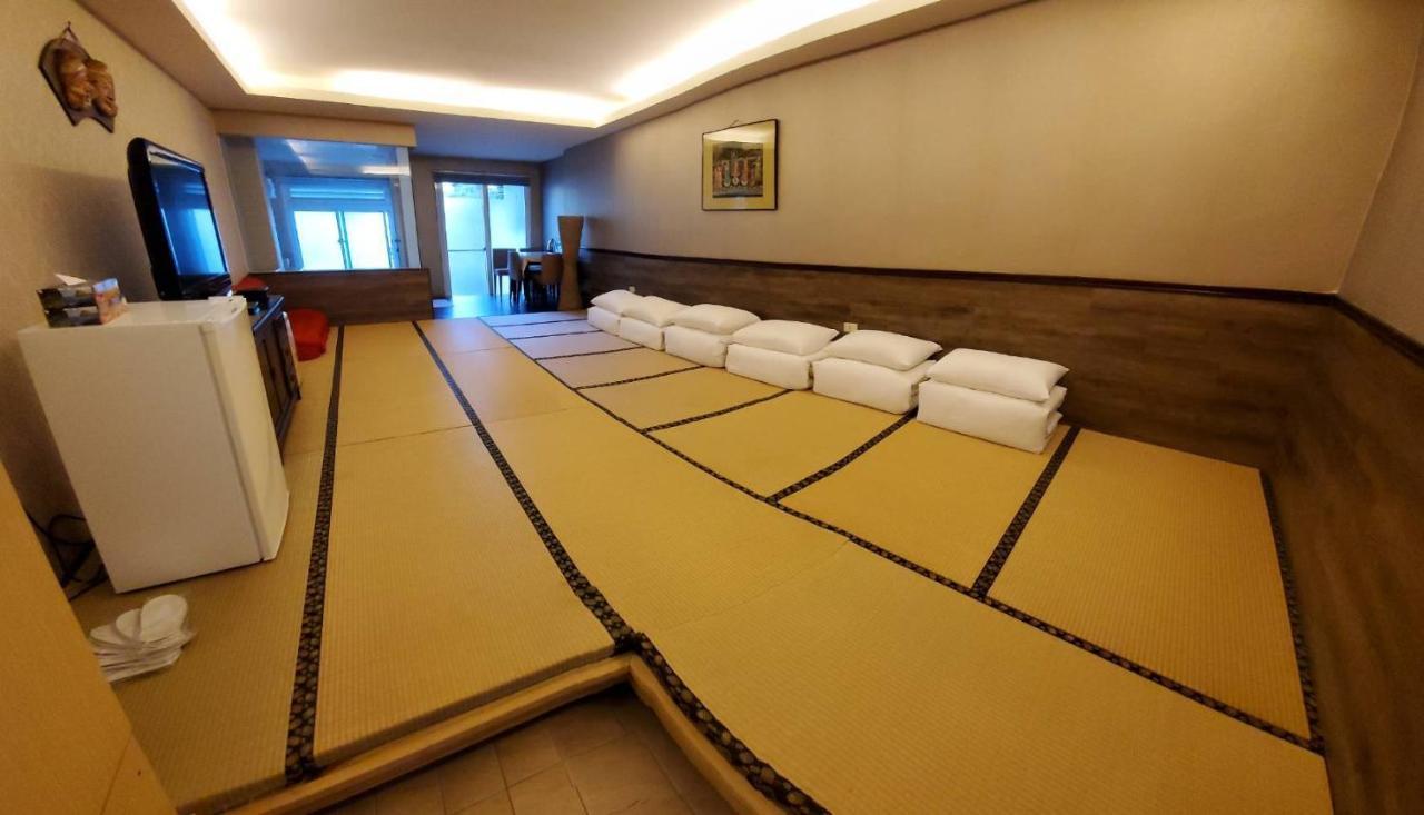 Hotel Hotspring World Wulai Esterno foto