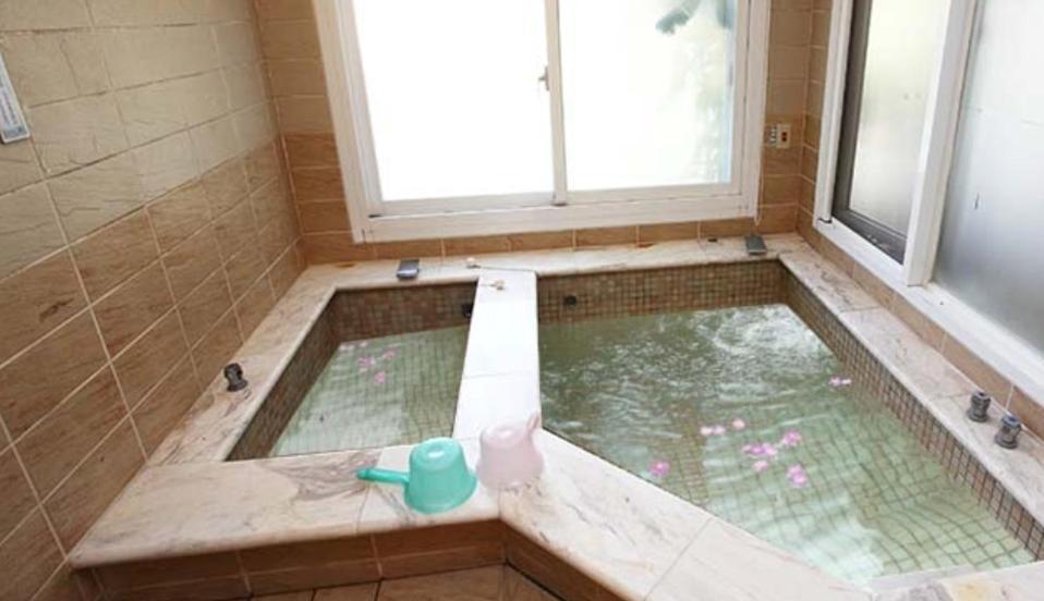 Hotel Hotspring World Wulai Esterno foto